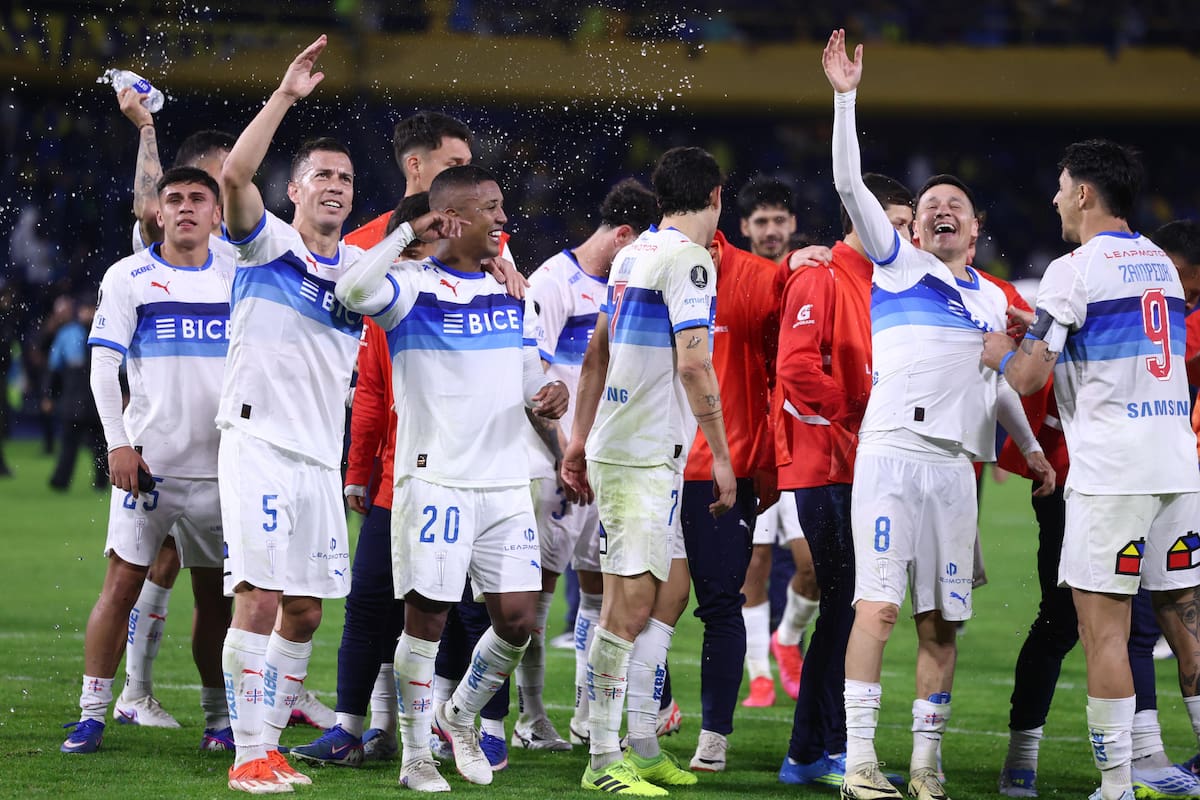 Universidad Católica hizo historia en La Bombonera, al vencer a Boca Juniors. Foto: EFE.