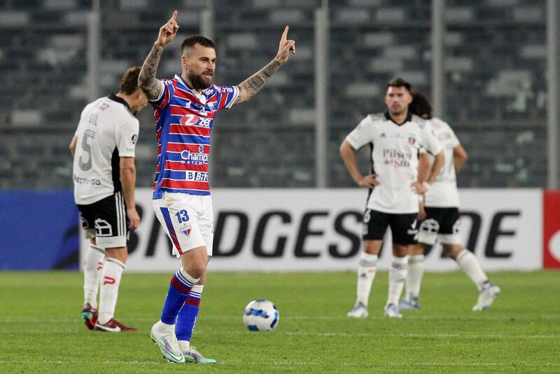 Colo Colo y Fortaleza se enfrentaron en el Monumental por última vez en 2022. Foto: Aton