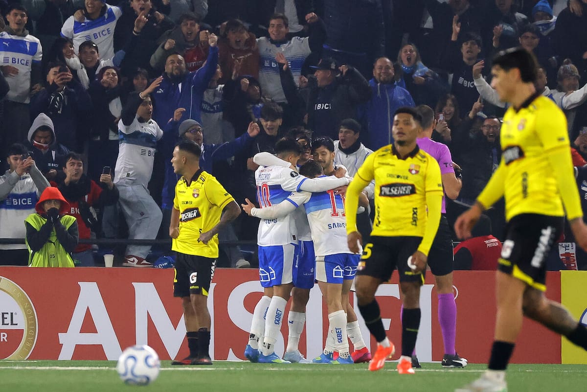 Universidad Católica aseguró premio internacional tras vencer a Barcelona. Foto: Aton.