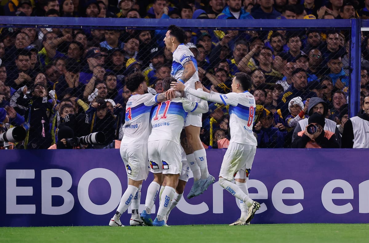 Histórico: la UC eliminó a Boca Juniors en La Bombonera y avanzó a octavos de Copa Libertadores