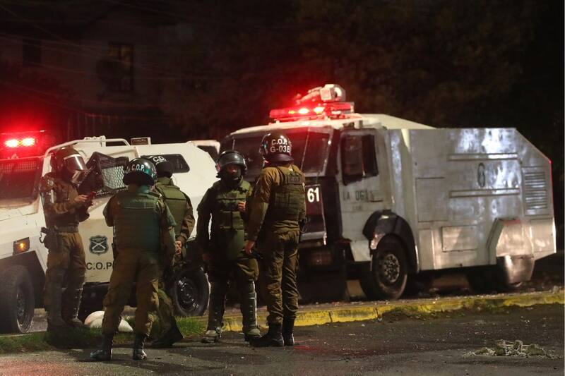 Los incidentes en el partido Colo Colo vs Fortaleza dieron la vuelta al mundo. Foto: Agencia Aton.