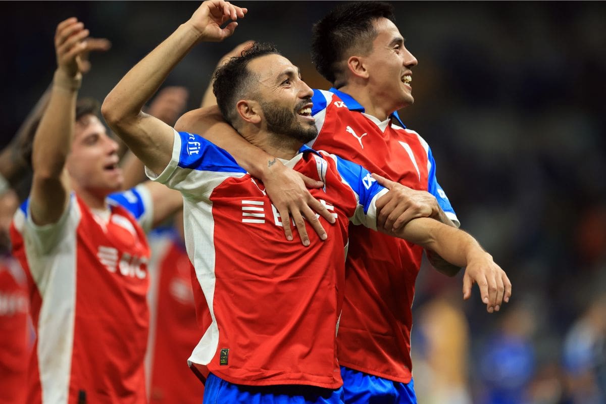 Universidad Católica escaló posiciones en el Grupo D. Foto: Agencia Aton.