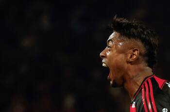 VIDEO | Hasta con “Pato Yáñez”: Bruno Henrique del Flamengo peleó a gritos con hinchas de Estudiantes