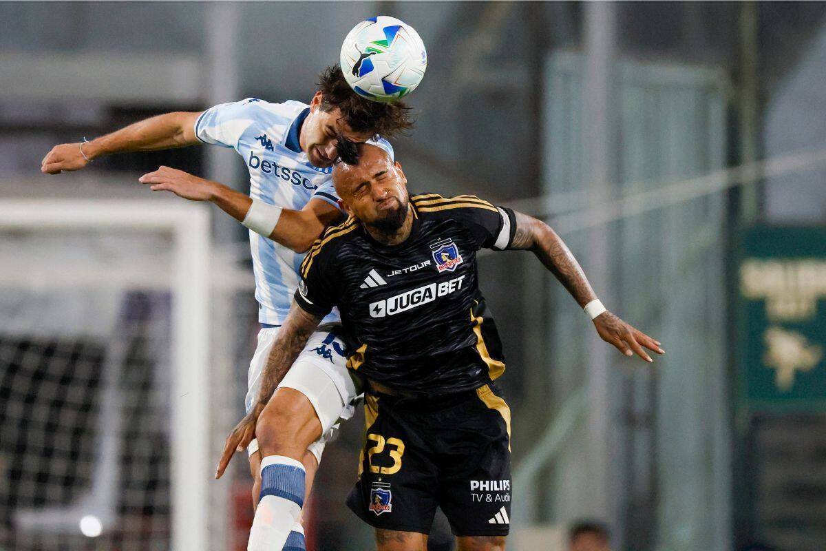 Arturo Vidal, en el partido vs. Racing. Foto: Agencia Aton.