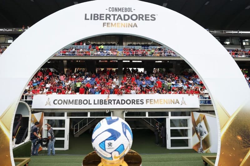 Los partidos de Colo Colo y la U se podrán ver en Chile de manera gratuita.