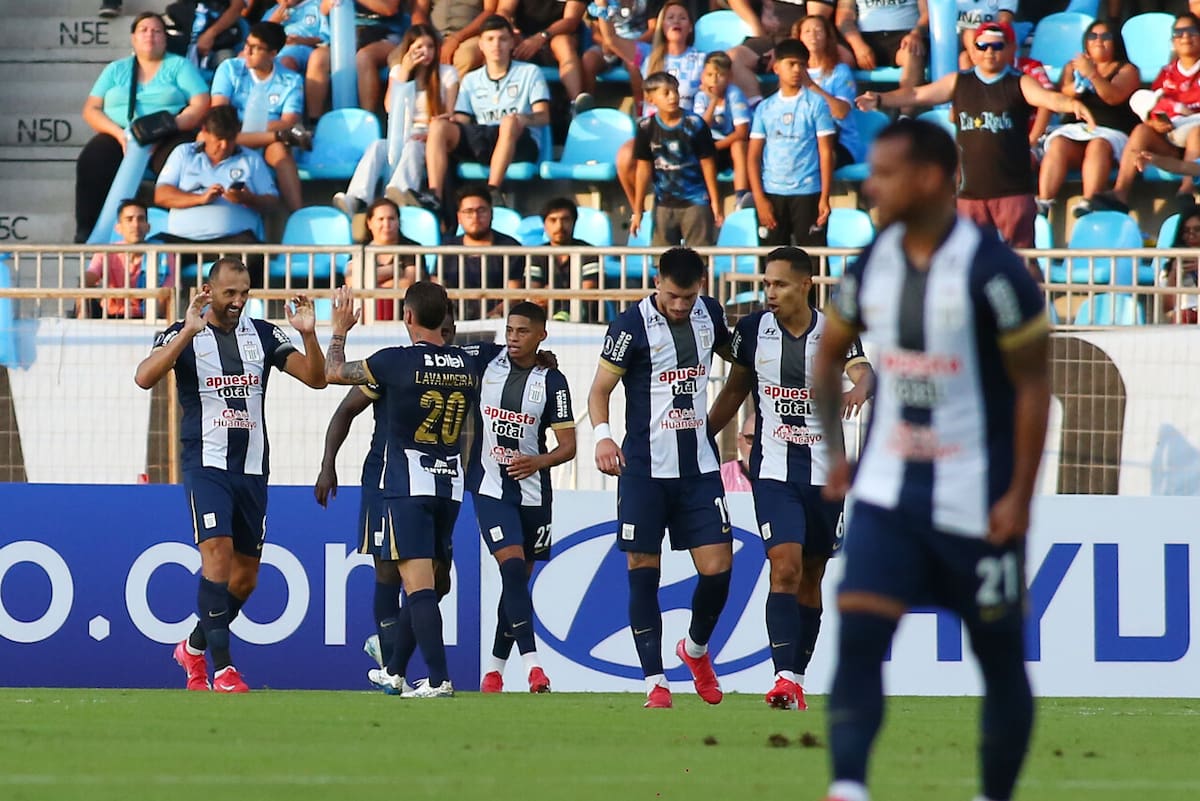 Recordado goleador de Alianza Lima palpita el duelo de Copa Sudamericana con los azules. Foto: Aton.