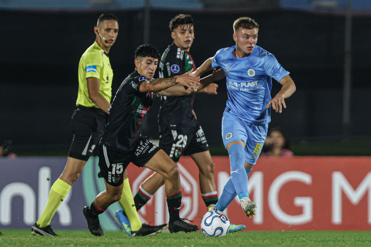 Palestino perdió con Torque, quedó último y ahora tendrá una final ante Gremio. Foto: Aton.