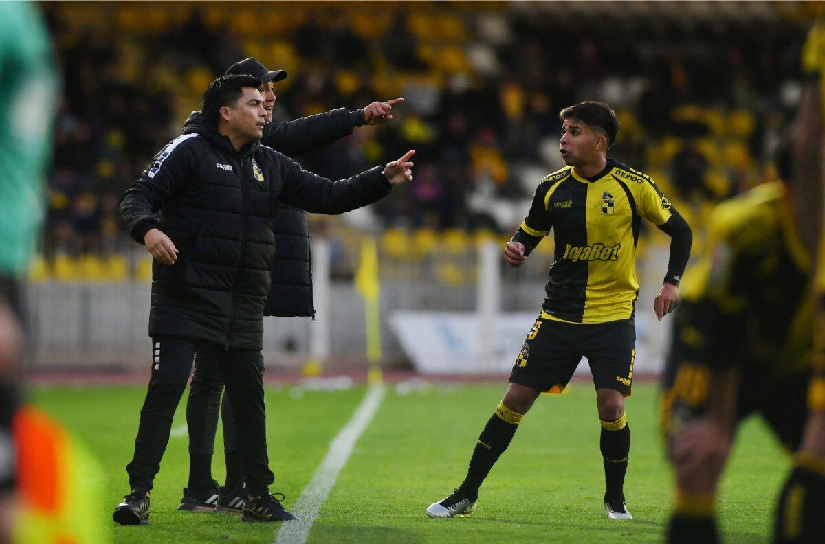 Así ven al súper Coquimbo Unido: “Me sorprende mucho la madurez de Esteban González”