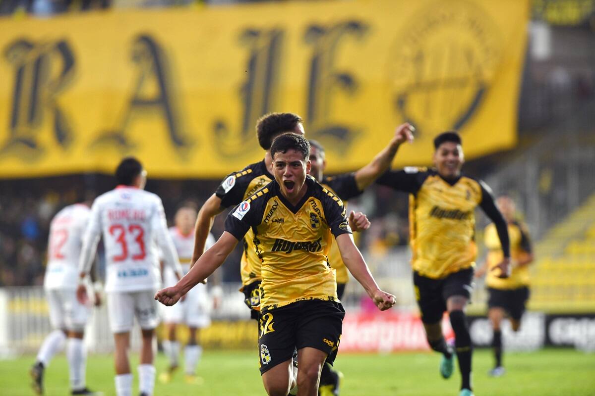 sacó adelante un complicado partido en casa contra Cobreloa (foto: Aton)