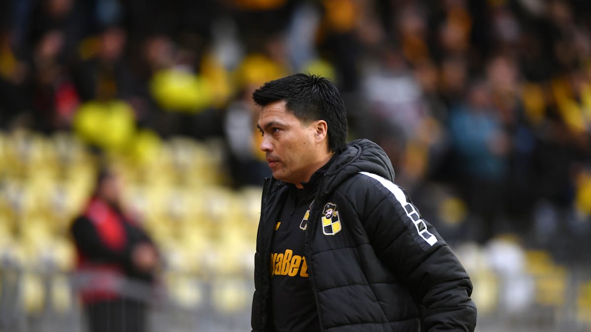 Esteban González suma dos nuevos pretendientes: cláusula clave marca su futuro en Coquimbo Unido