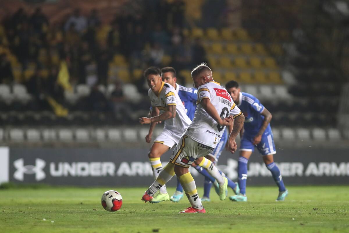 Coquimbo Unido recibirá a la Universidad de Chile sin público de los azules.
Hernan Contreras/Photosport