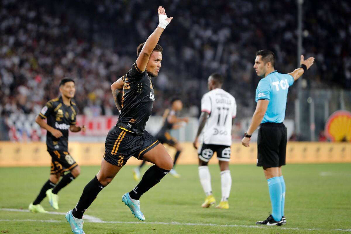 Javier Parraguez le anotó a su ex club, Colo Colo (Foto: Aton)