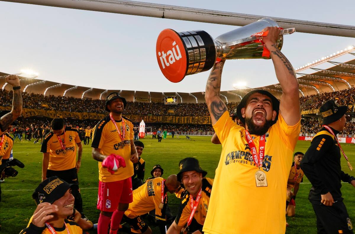 Advierten a Colo Colo, la U y la UC: “Coquimbo tiene todo para meterse entre los grandes del fútbol chileno”