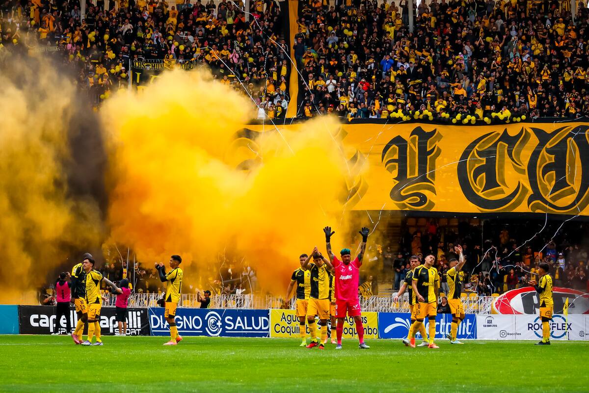 Pueden ser campeones este domingo en el Francisco Sánchez Rumoroso. Foto: Photosport