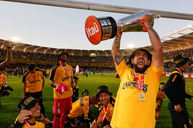 El Pirata se sigue reforzando. Foto: Agencia Aton