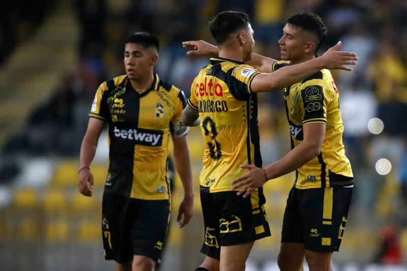 Coquimbo Unido sufrió una invasión en su entrenamiento. Foto: Aton.