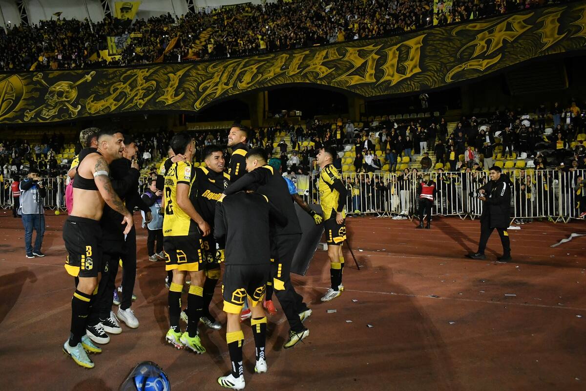 Sigue como líder del Campeonato Nacional. Agencia Aton