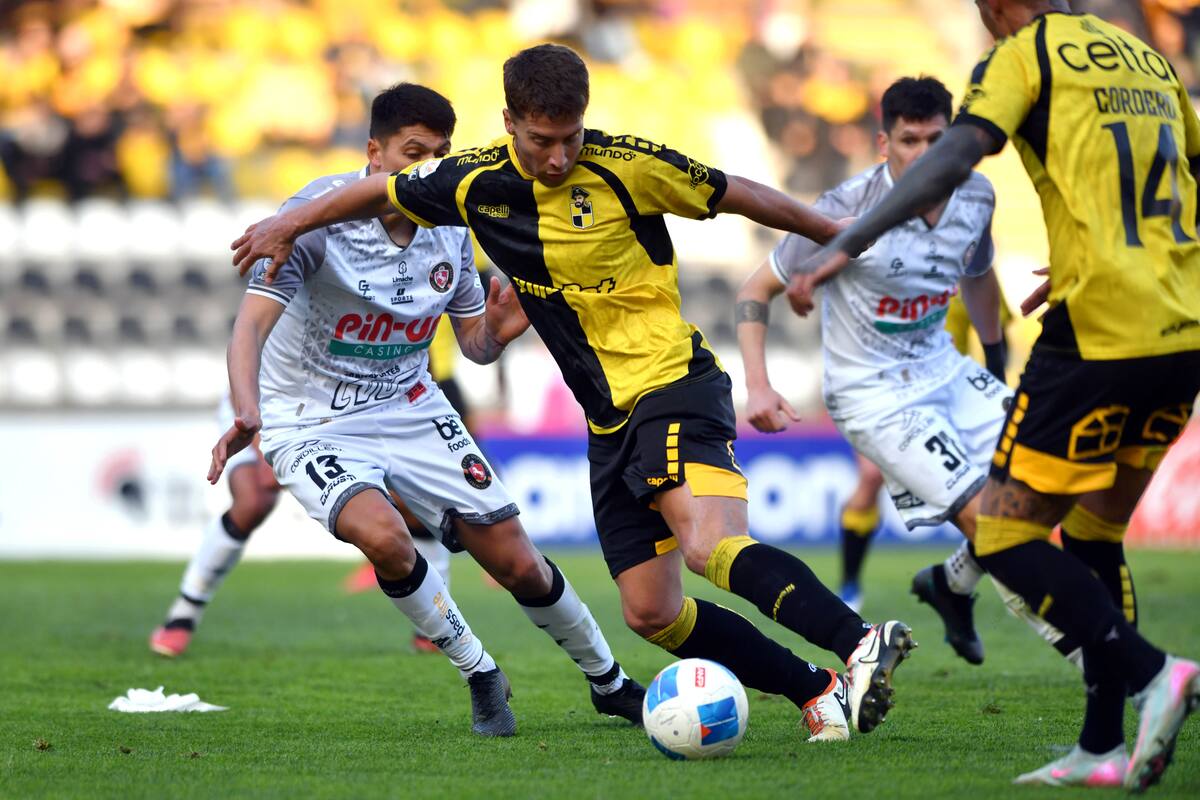 busca sacarse la "espinita" de la eliminación en Copa Chile frente a Deportes Limache. / Photosport