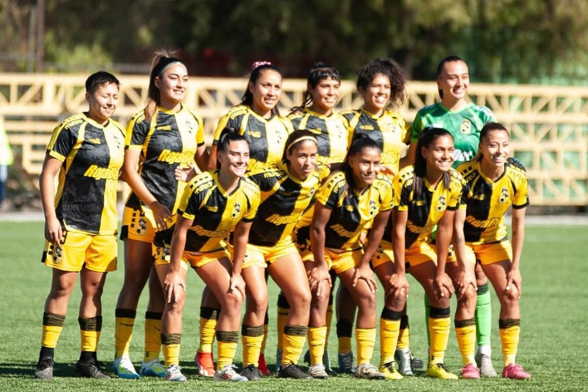 Las Piratas se clasificaron por tercer año consecutivo a las semifinales de la Liga Femenina 2025. Foto: Coquimbo Unido Femenino Instagram.
