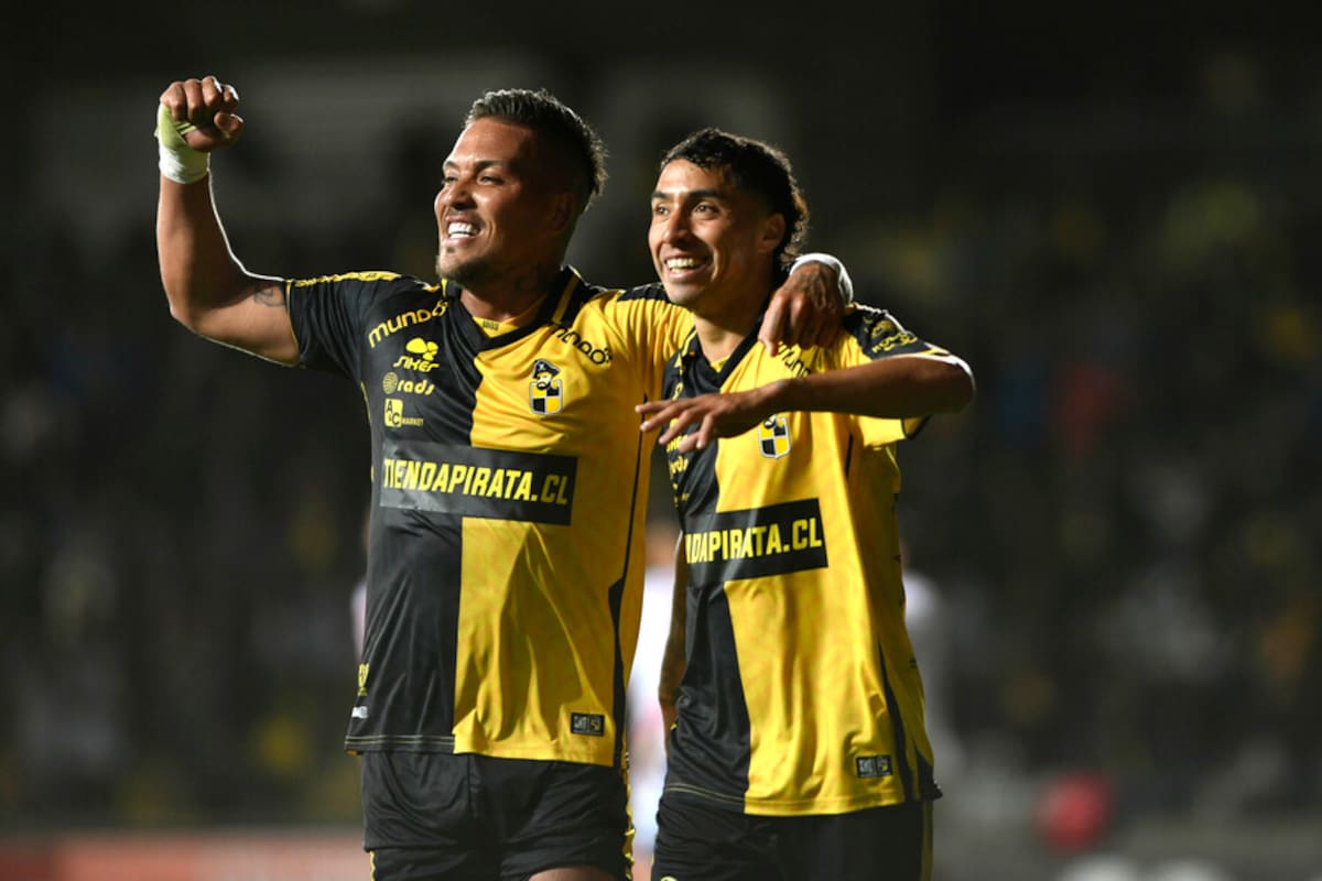 Luciano Cabral será considerado para el partido contra la U, mientras que Javier Parraguez es duda. Foto: Aton.