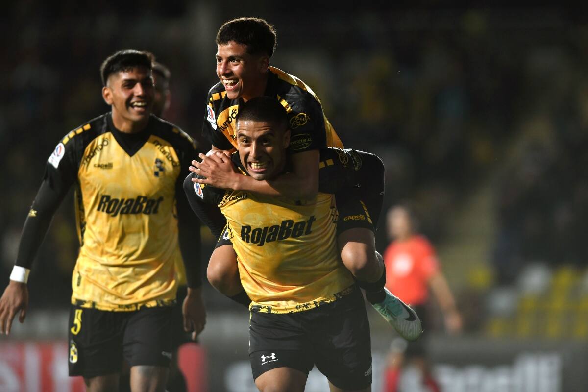 Coquimbo Unido recibirá a Racing de Avellaneda. Foto: Agencia Aton.