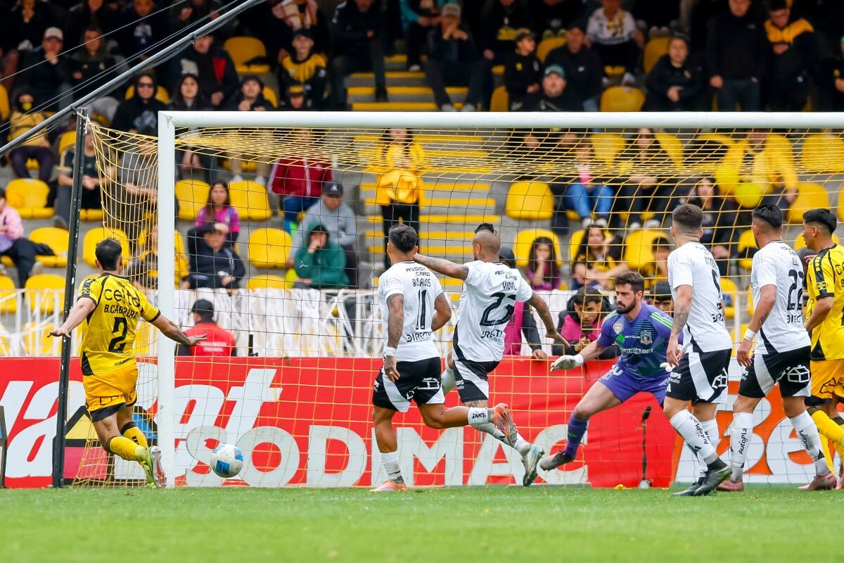 Los Piratas vencieron a Colo Colo por 1-0. Foto: Agencia ATON.