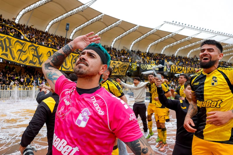 El triunfo sobre Colo Colo los dejó a un paso del título.