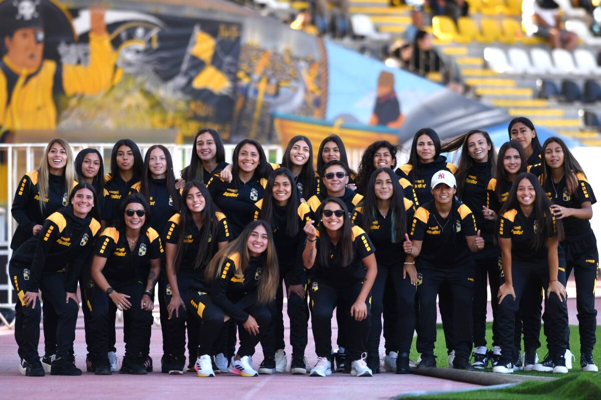 Las Piratas se metieron nuevamente en una semifinal de la Primera División Femenina. Foto: Agencia ATON.