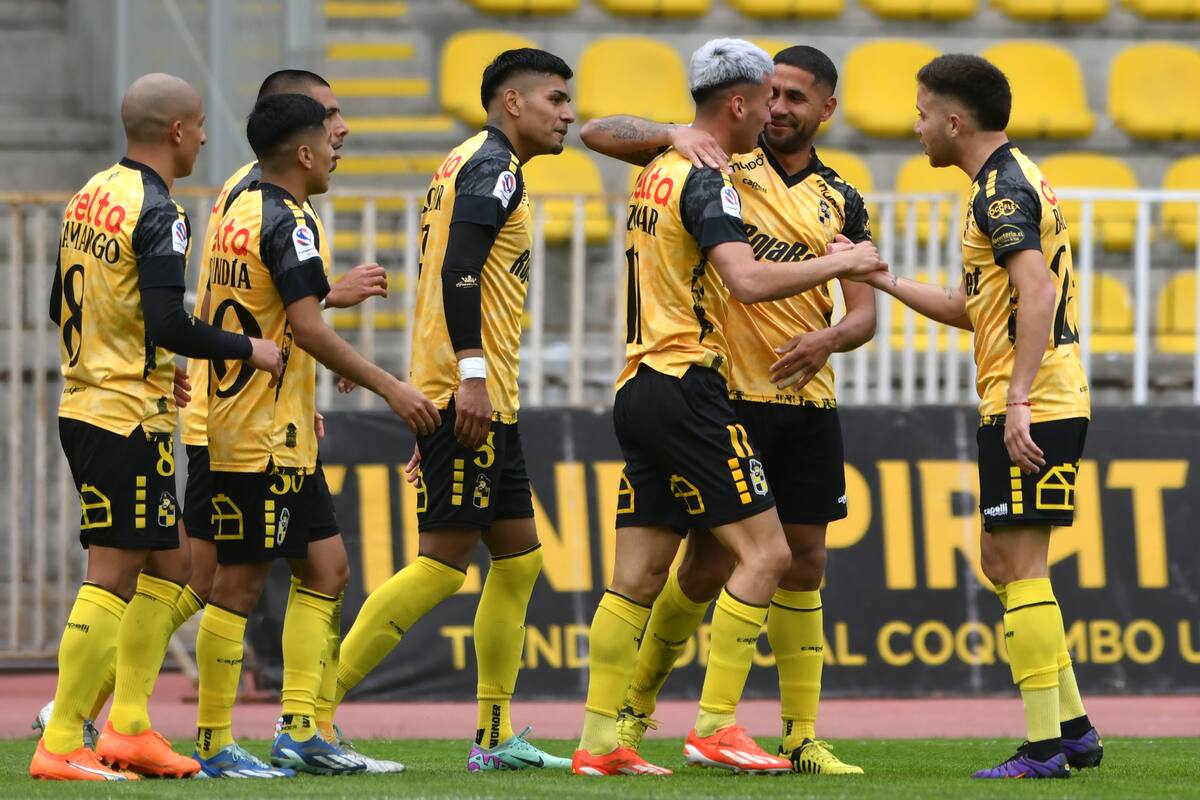 Coquimbo Unido venció a Ñublense con gol de Alejandro Azócar. (Foto: Aton)
