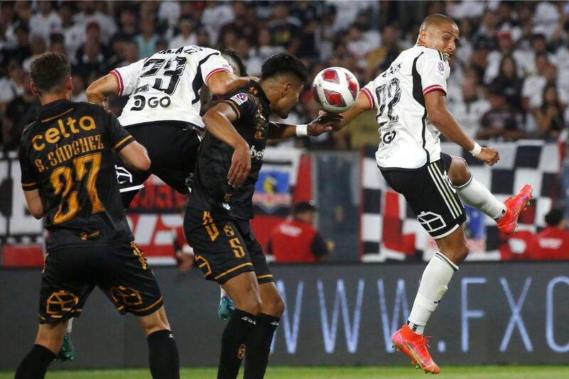 Imágenes del partido correspondiente al partido de la sexta fecha del Campeonato Nacional, en que los Piratas vencieron por 3-2 al Cacique en el Estadio Monumental. Foto: Agencia Aton.