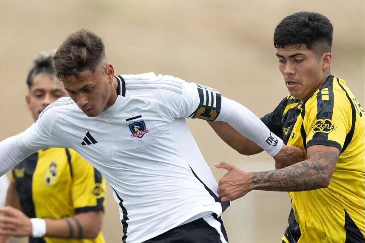 Los Piratas vencieron por 2-0 a la categoría Sub 20 de Colo Colo. Foto: Colo Colo Fútbol Joven.