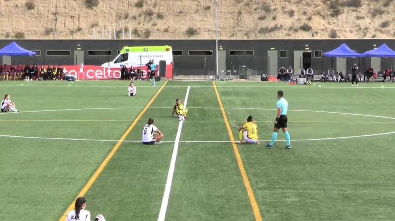 Las jugadoras de Coquimbo Unido y Colo Colo se manifestaron en la cancha.