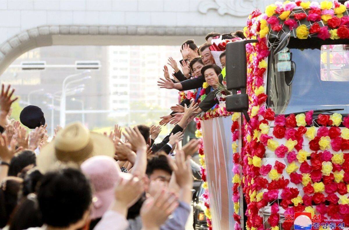 VIDEO | Carnaval desatado en Corea del Norte para recibir a las campeonas del mundo