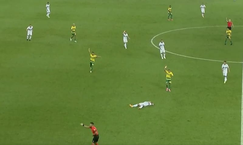 Compañero de Benjamín Kuscevic se desmayó en pleno partido. Foto: Reproducción