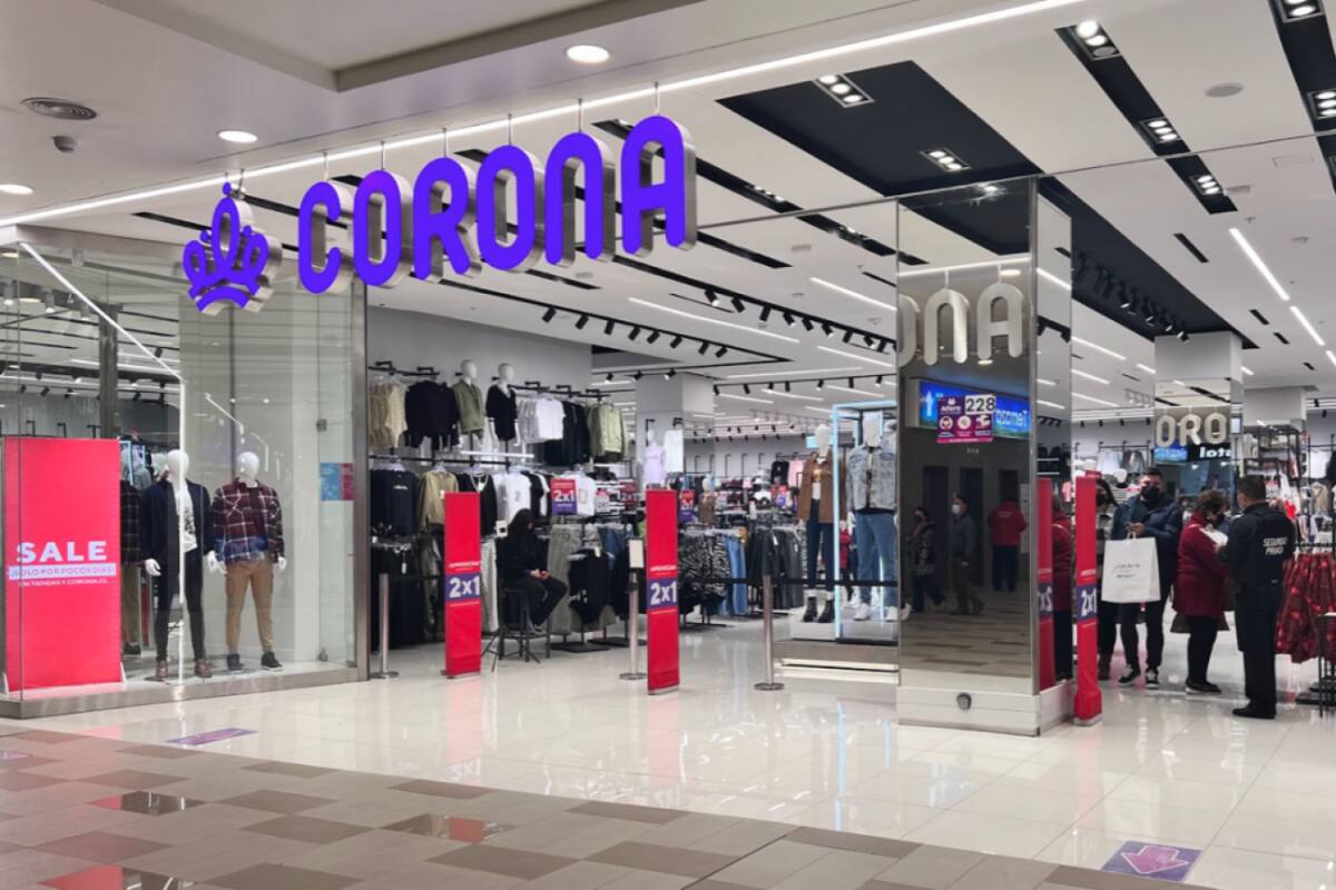 La tienda ofrece ropa femenina a solo $5.000.
