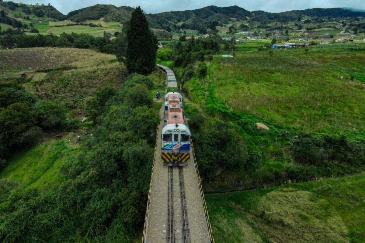 Las obras de reforzamiento son parte de la inversión del gobierno colombiano para potenciar su red de trenes.