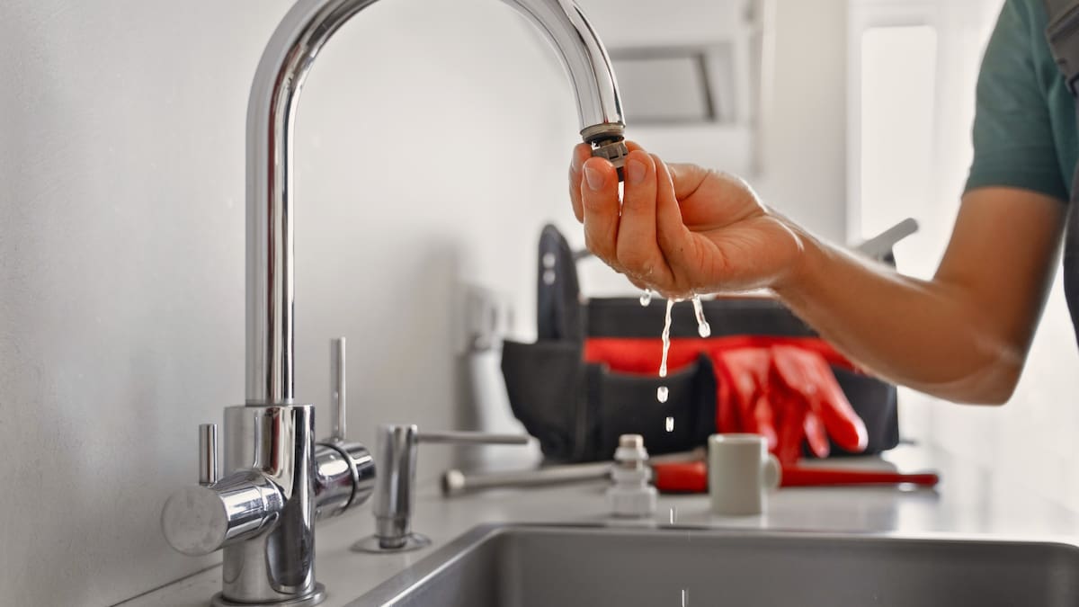 Corte de agua en Santiago por hasta 15 horas: revisa qué comunas de la RM no tendrán suministro este jueves