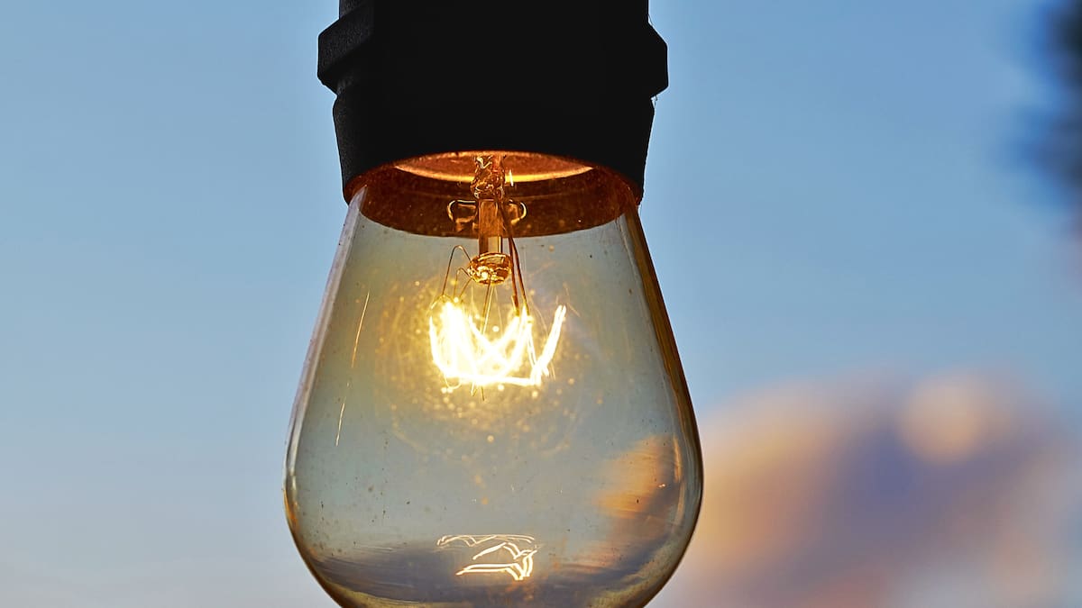 Cortes de luz programados en Santiago este sábado 25 de abril: siete comunas se verán afectadas por hasta 7 horas