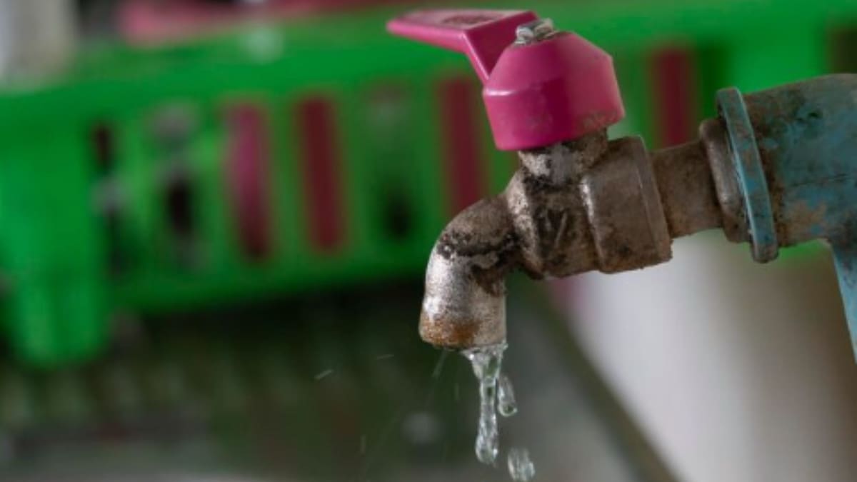 Por hasta 12 horas: Advierten por corte de agua en dos comunas de la RM para este martes