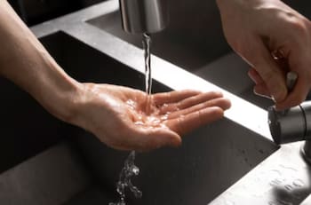 Confirmado por Aguas Andinas: Seis comunas de la RM tendrán cortes de agua este jueves 6 de noviembre