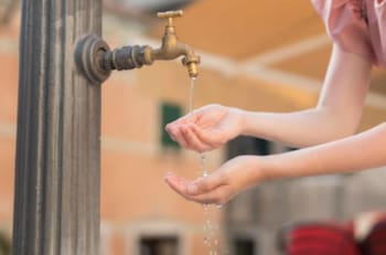 Aguas Andinas confirma corte de agua en una comuna de la RM para este miércoles