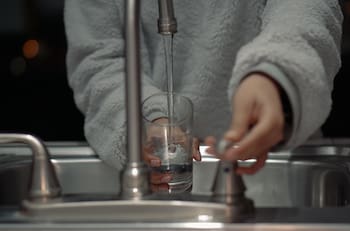 Aguas Andinas confirma cortes de agua en cuatro sectores de la Región Metropolitana durante este martes