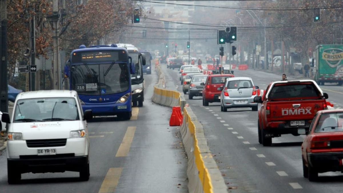21 de mayo: ¿Cuáles son los cortes de calles y desvíos de tránsito este domingo en Santiago?