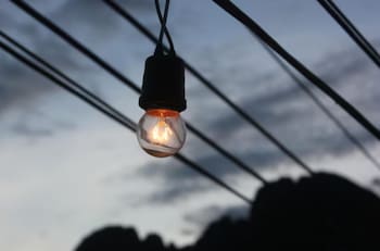 Enel confirma cortes de luz en diez comunas de la RM para este miércoles 17 de diciembre