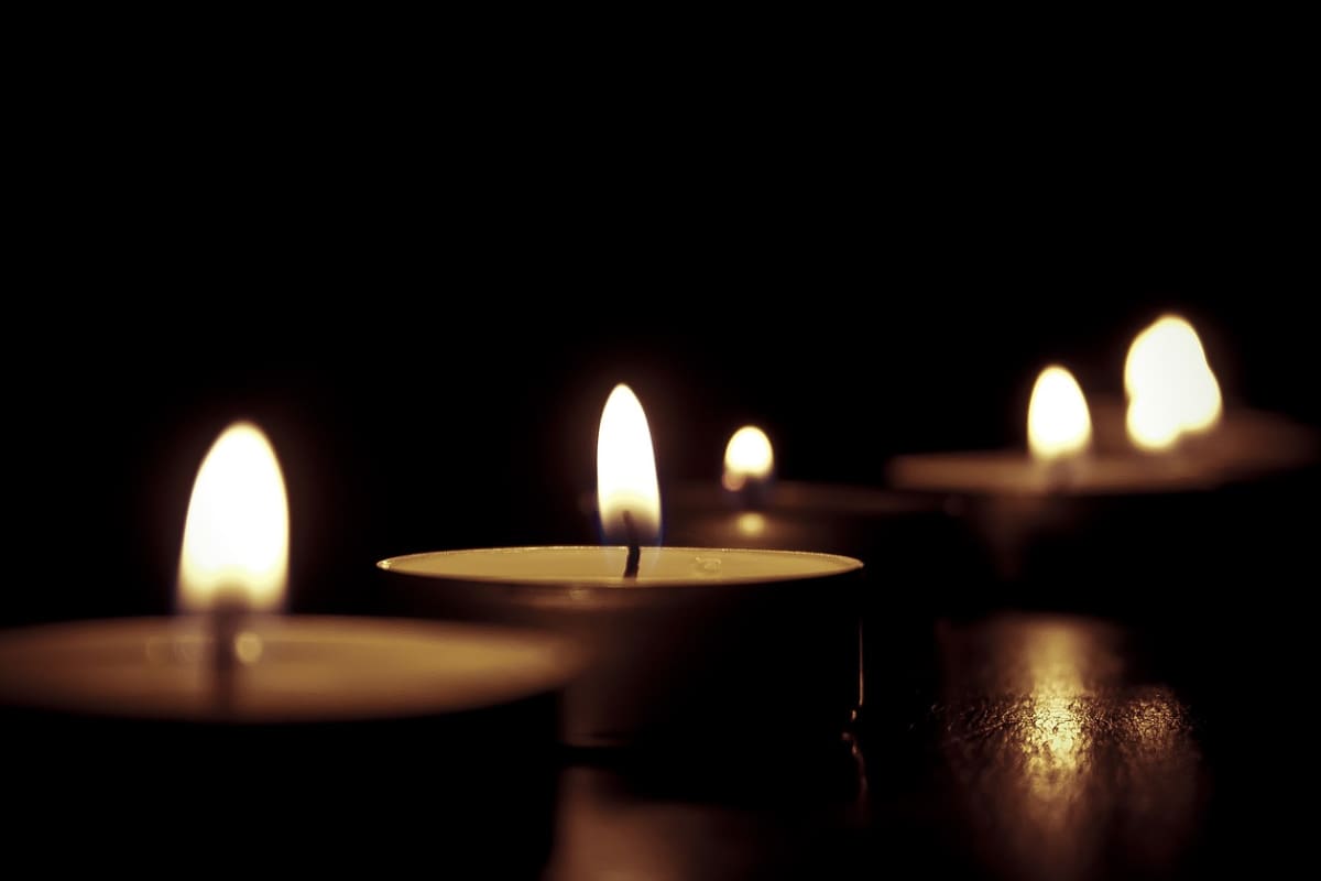 Conoce los números de emergencia en caso de que ocurra un corte de luz.