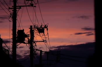 Cortes de luz afectarán a nueve comunas de la Región Metropolitana este lunes 24 de noviembre