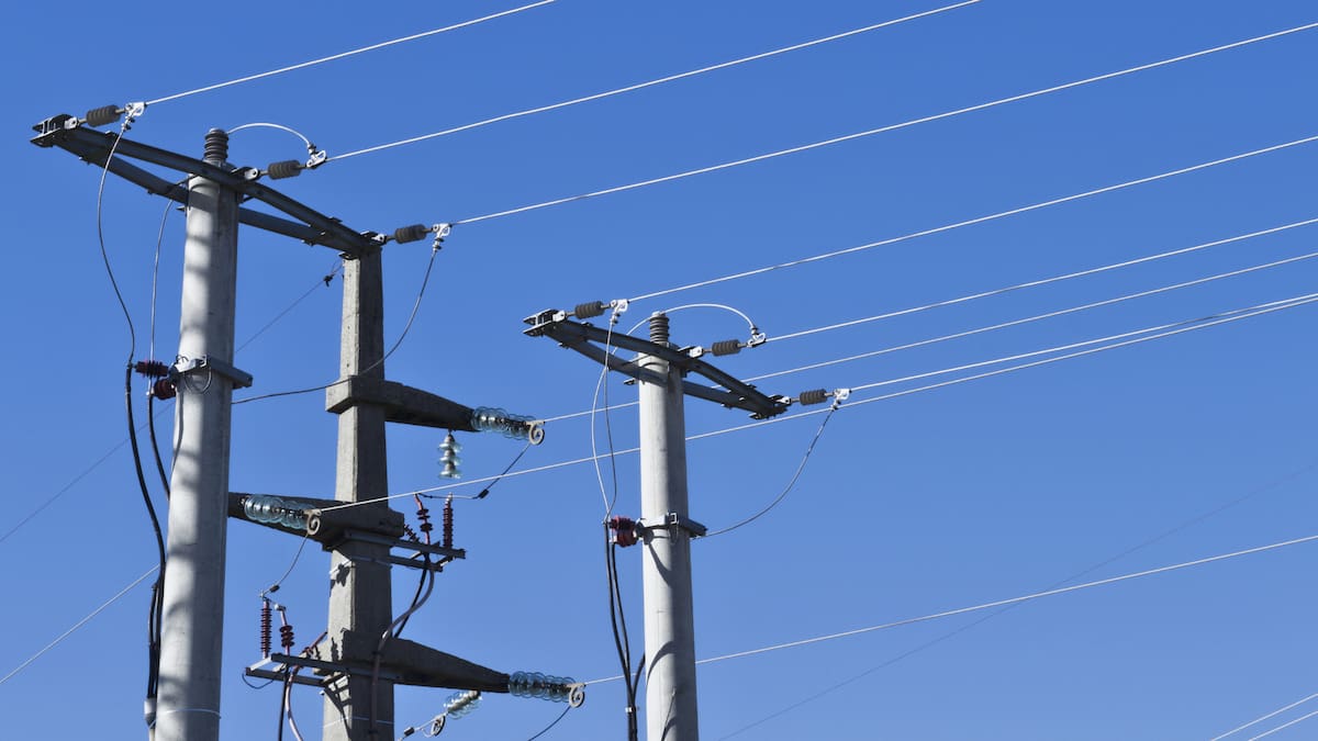 Cortes de luz en Santiago este sábado: comunas afectadas tendrán interrupciones de hasta 6 horas