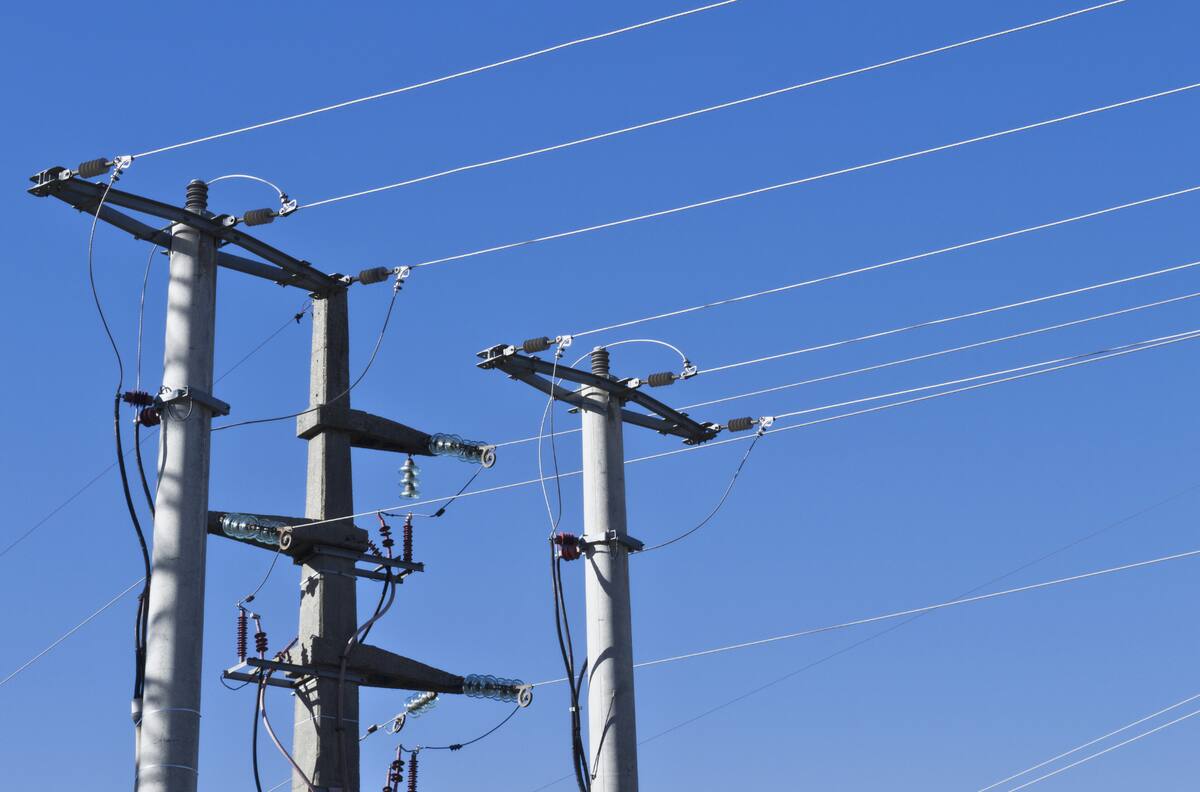 Cortes de luz en Santiago este sábado: comunas afectadas tendrán interrupciones de hasta 6 horas
