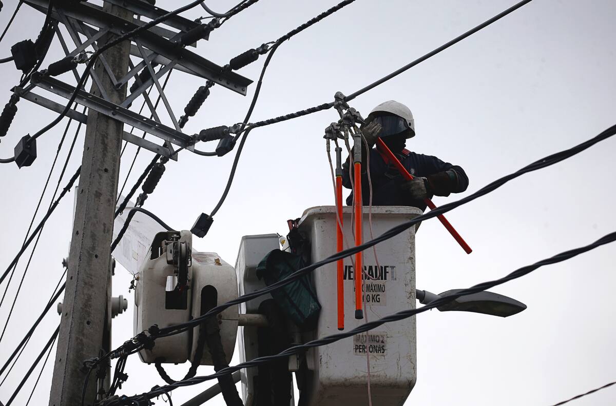 Masivo corte de luz en este sector de la Región Metropolitana: Más de 2.000 clientes están sin suministro