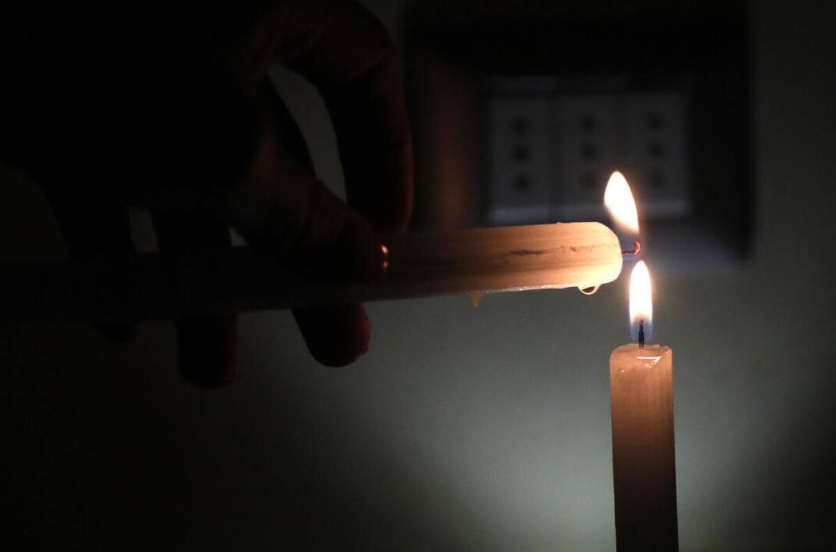 Enel programó cortes de luz en la RM para este domingo: estas comunas no tendrán suministro por hasta 6 horas